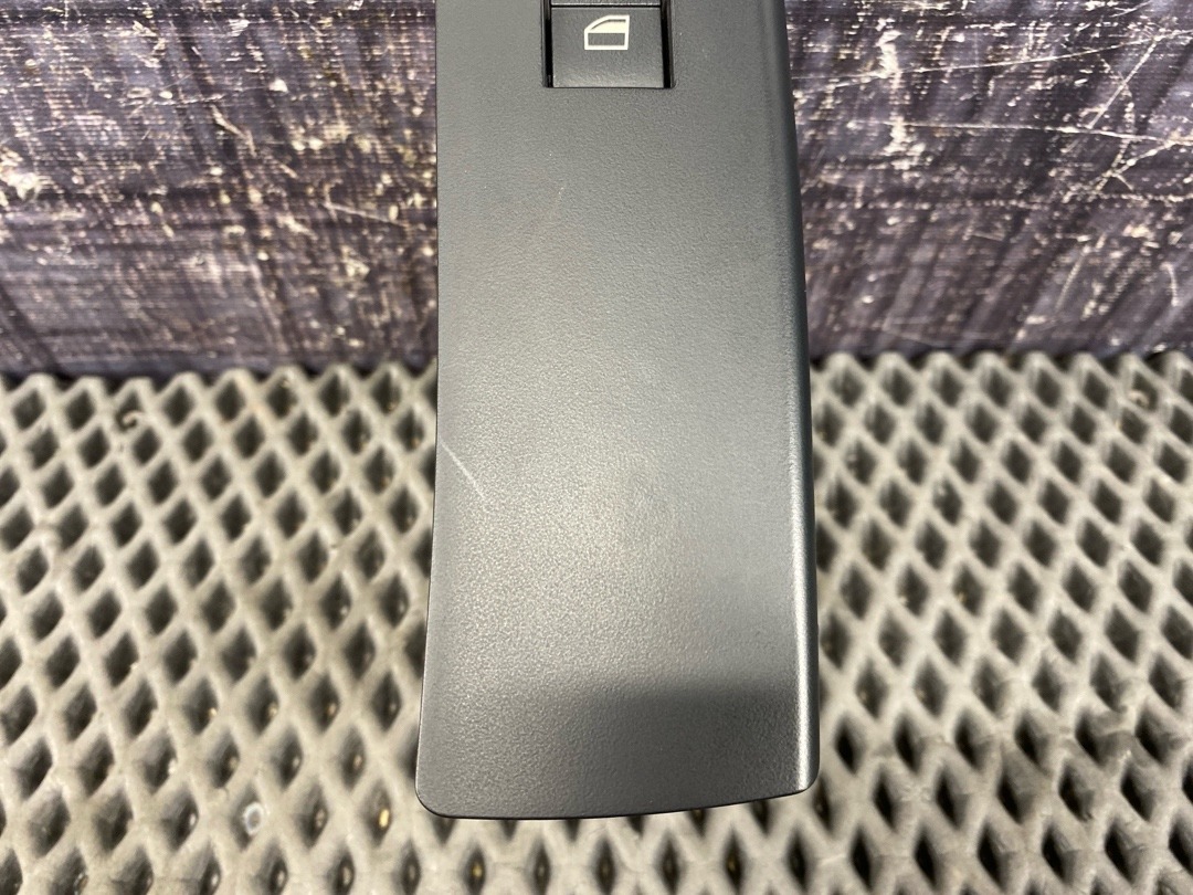 Кнопка стеклоподъемника, 1240 рублей, Красноярск