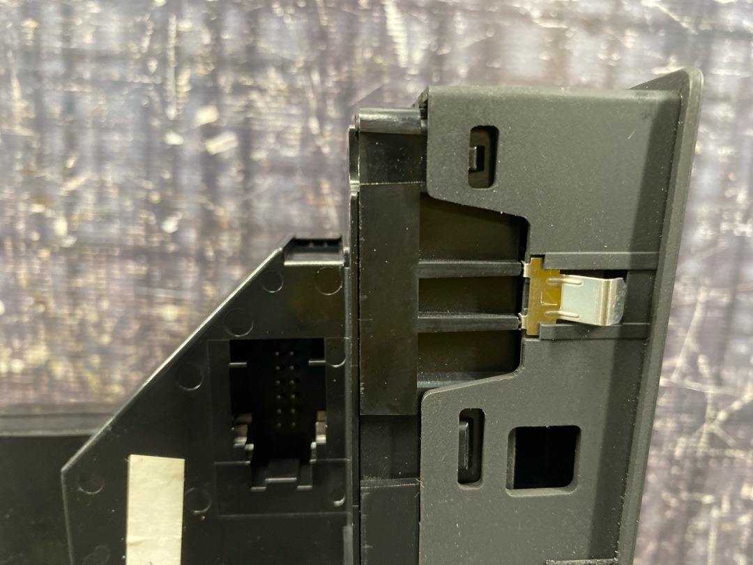 Кнопка стеклоподъемника, 1240 рублей, Красноярск