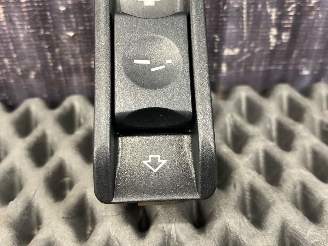 Кнопка люка, 1030 рублей, Красноярск