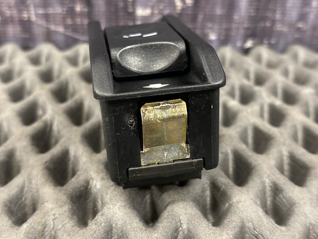 Кнопка люка, 1030 рублей, Красноярск