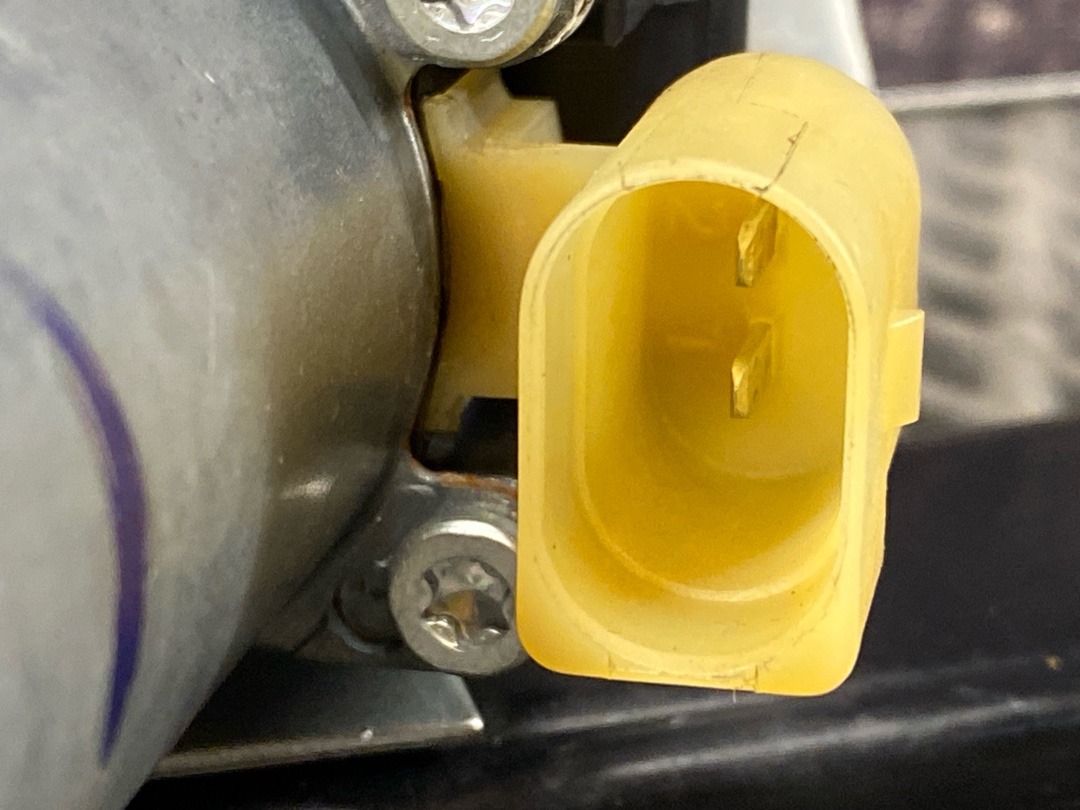 Стеклоподъемник, 2630 рублей, Красноярск