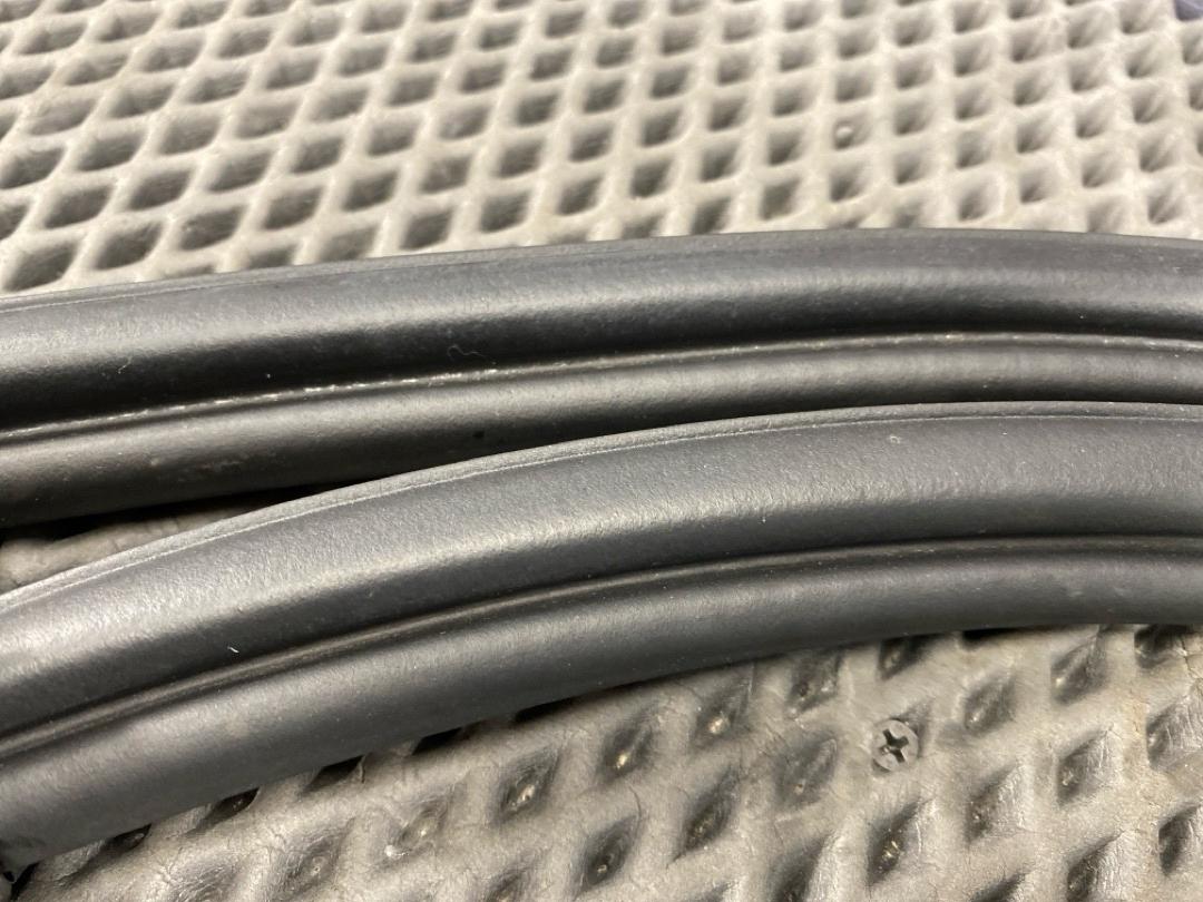 Уплотнитель крышки багажника, 1430 рублей, Красноярск