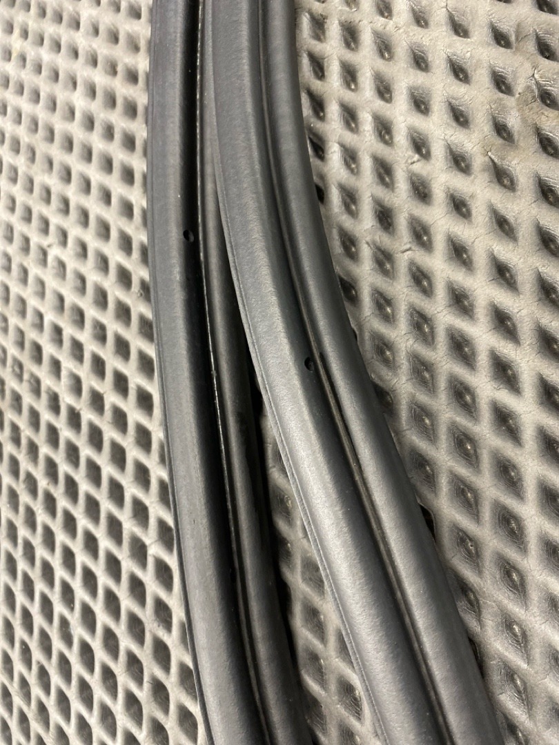 Уплотнитель крышки багажника, 1430 рублей, Красноярск