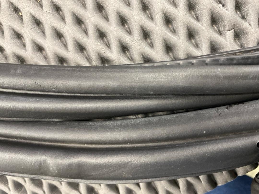 Уплотнитель крышки багажника, 1430 рублей, Красноярск