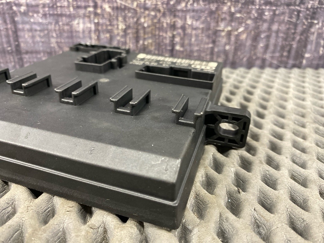 Блок управления бортовой сети, 2730 рублей, Красноярск