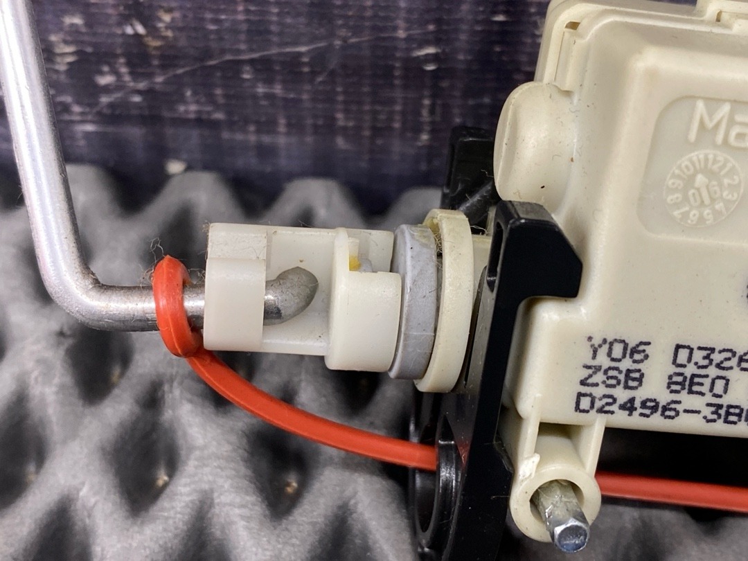 Замок лючка бензобака, 930 рублей, Красноярск