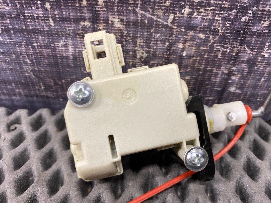 Замок лючка бензобака, 930 рублей, Красноярск