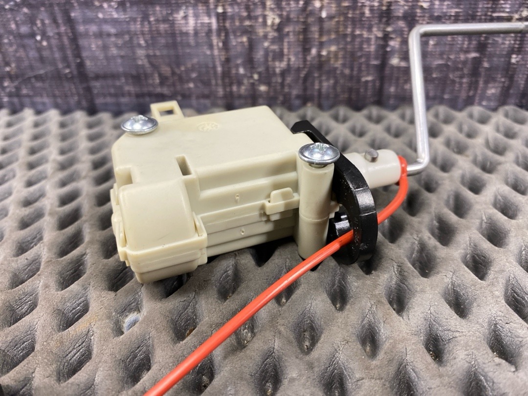 Замок лючка бензобака, 930 рублей, Красноярск