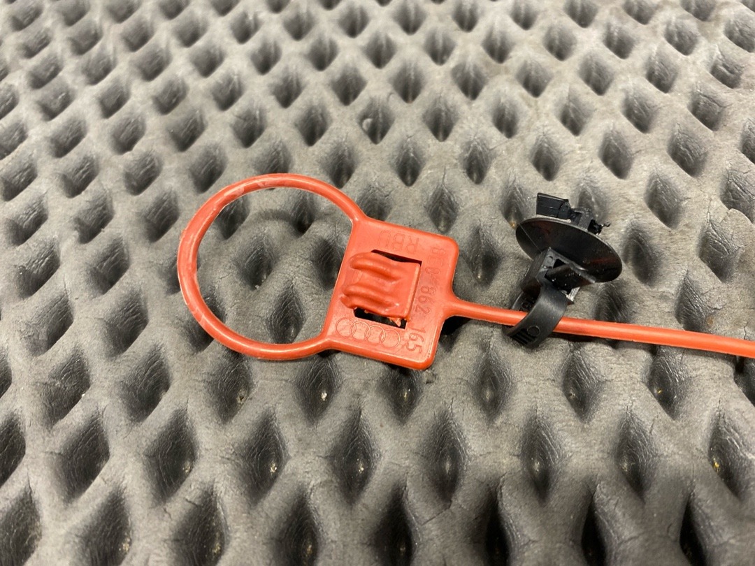 Замок лючка бензобака, 930 рублей, Красноярск