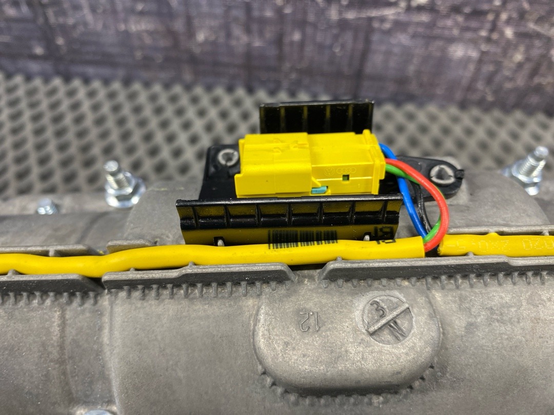 Подушка безопасности, 1620 рублей, Красноярск