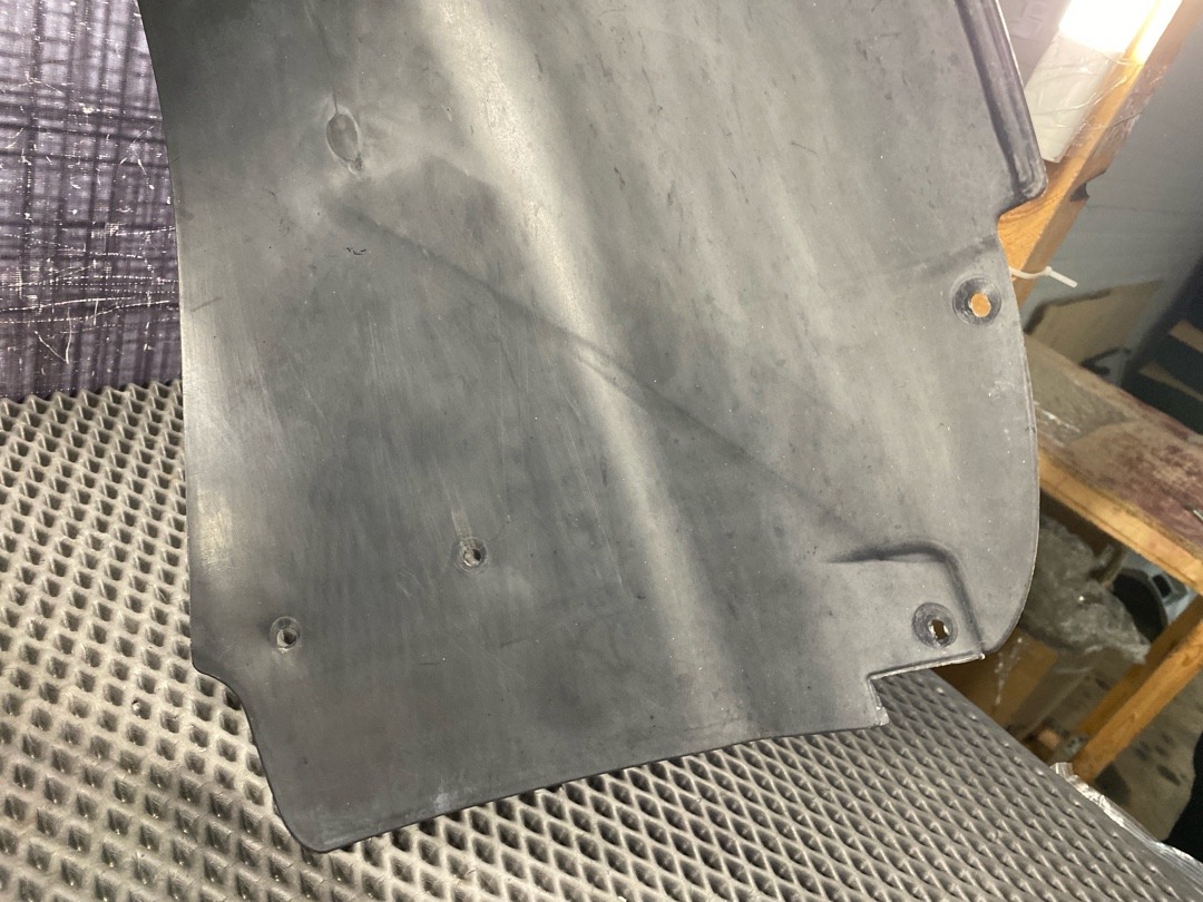 Подкрылок, 3770 рублей, Красноярск