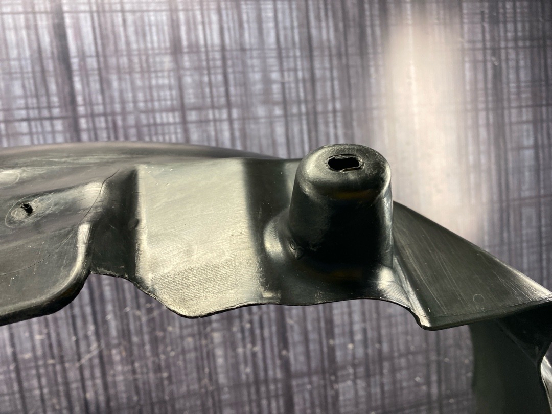 Подкрылок, 3770 рублей, Красноярск