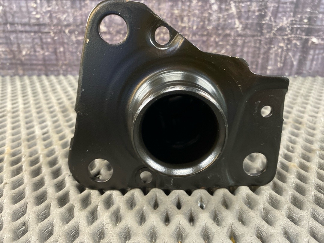 Кронштейн усилителя бампера, 1630 рублей, Красноярск