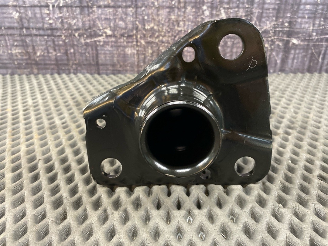 Кронштейн усилителя бампера, 1630 рублей, Красноярск