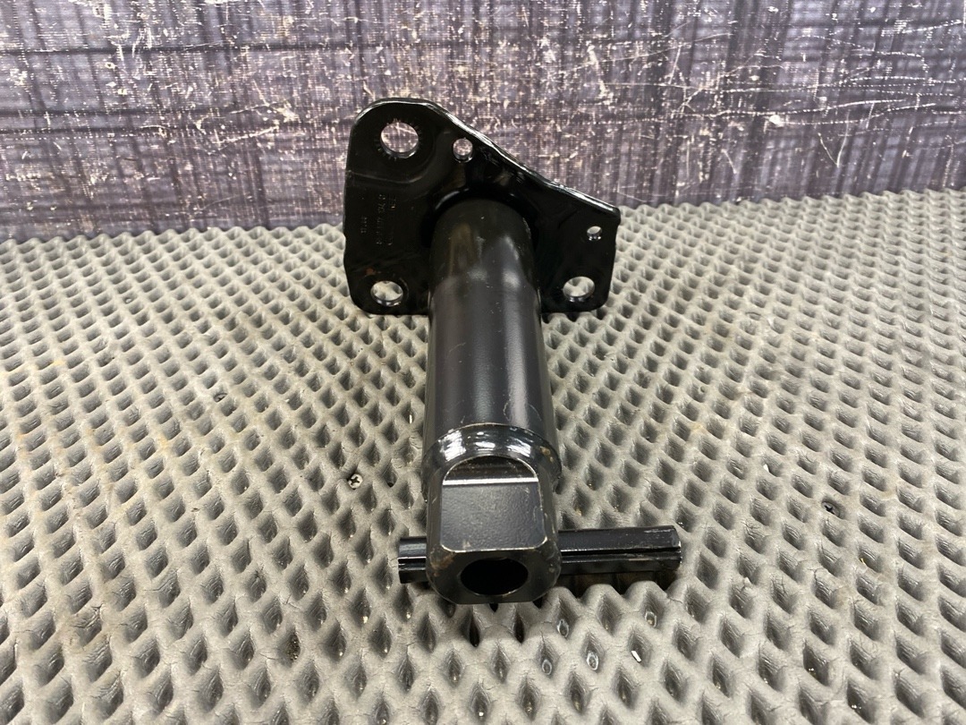 Кронштейн усилителя бампера, 1630 рублей, Красноярск