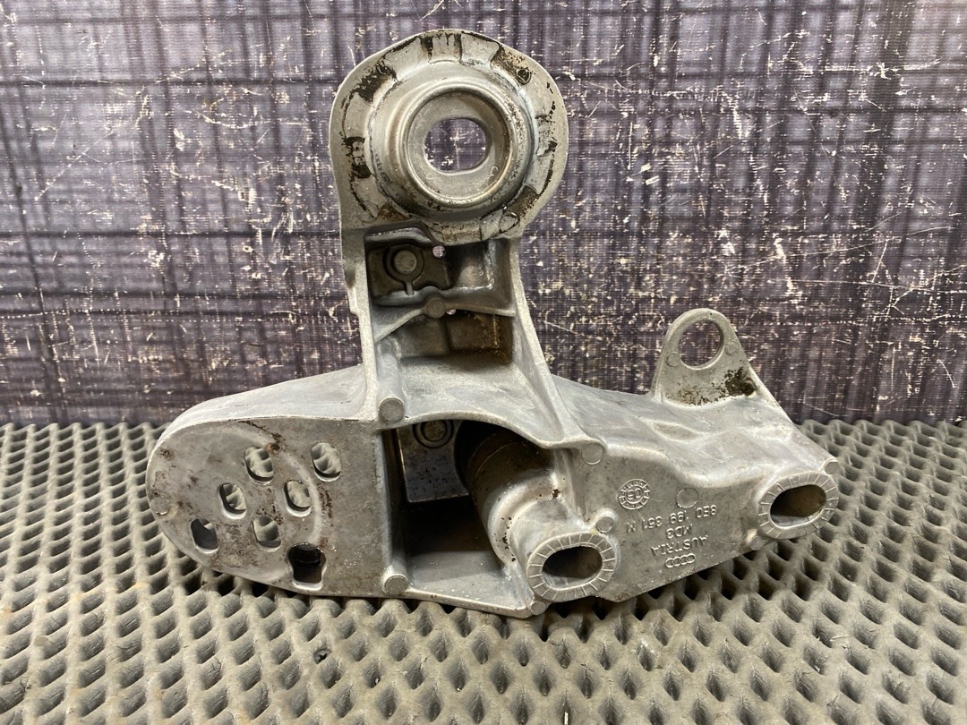 Кронштейн двигателя, 1210 рублей, Красноярск