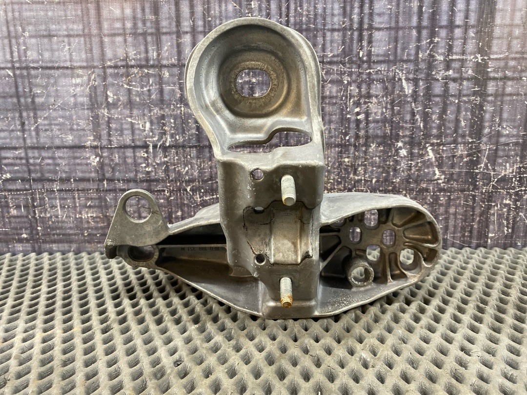 Кронштейн двигателя, 1210 рублей, Красноярск