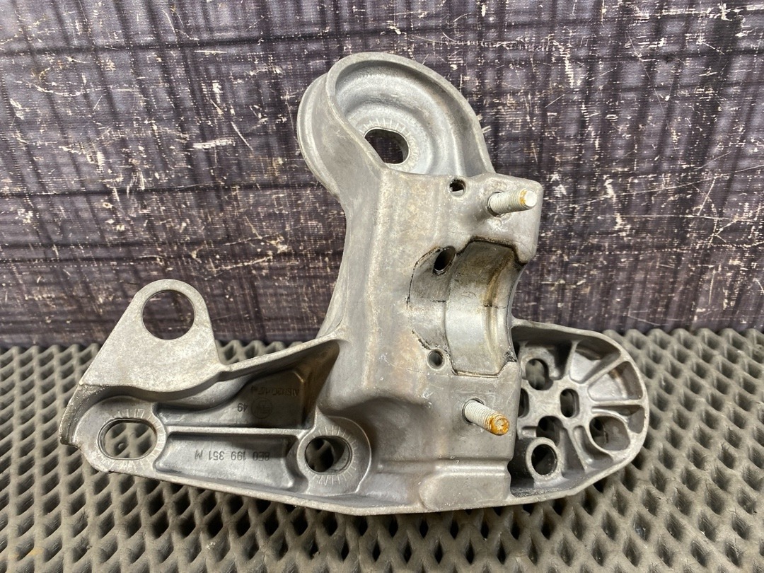 Кронштейн двигателя, 1210 рублей, Красноярск