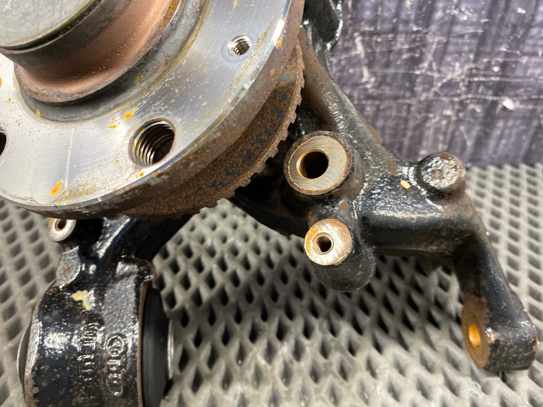 Поворотный кулак, 4080 рублей, Красноярск