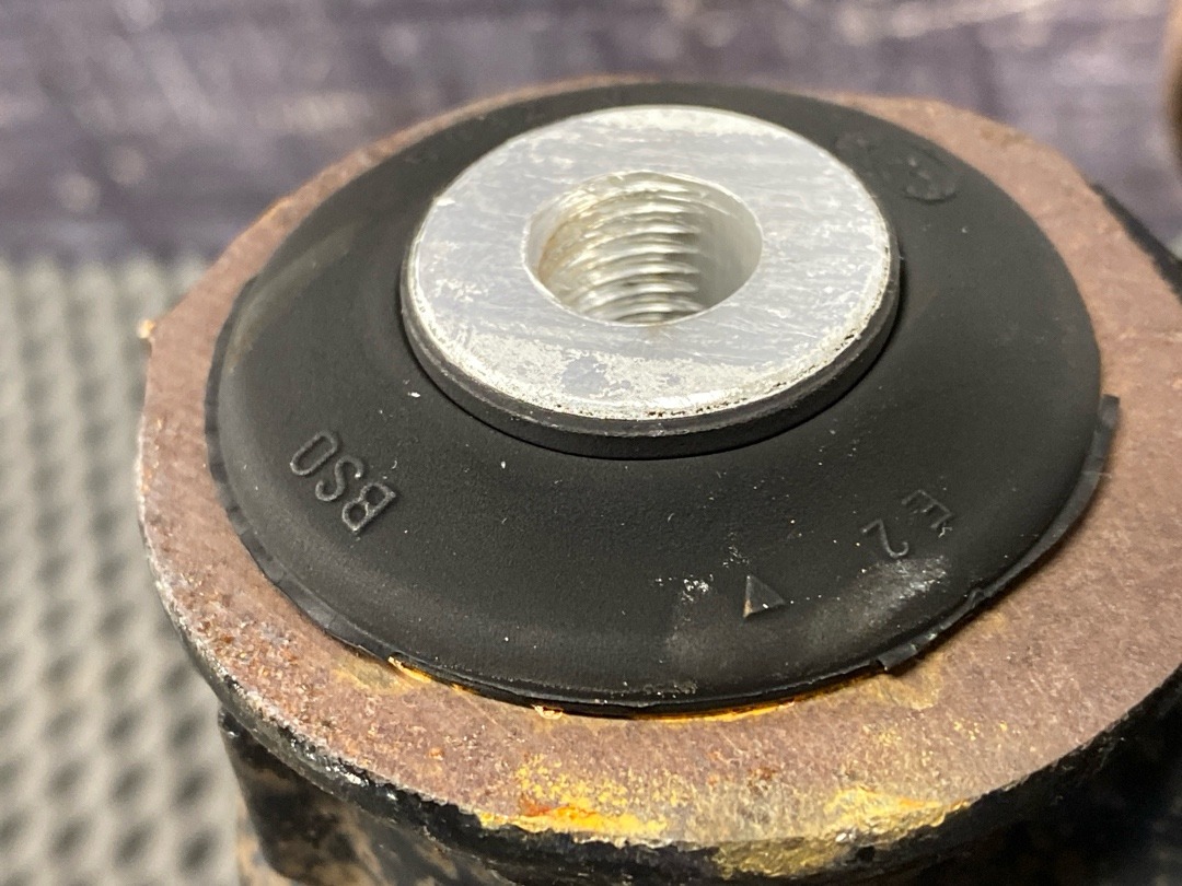 Поворотный кулак, 4080 рублей, Красноярск