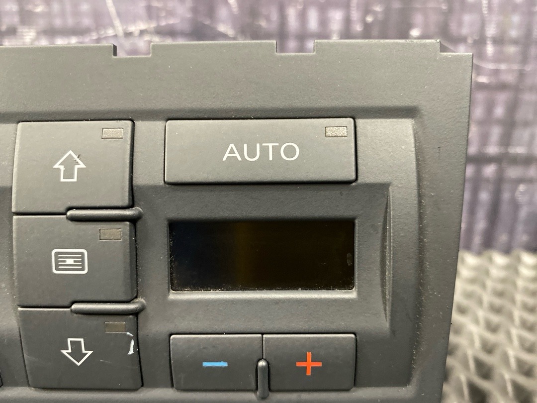 Блок управления климат-контролем, 9230 рублей, Красноярск