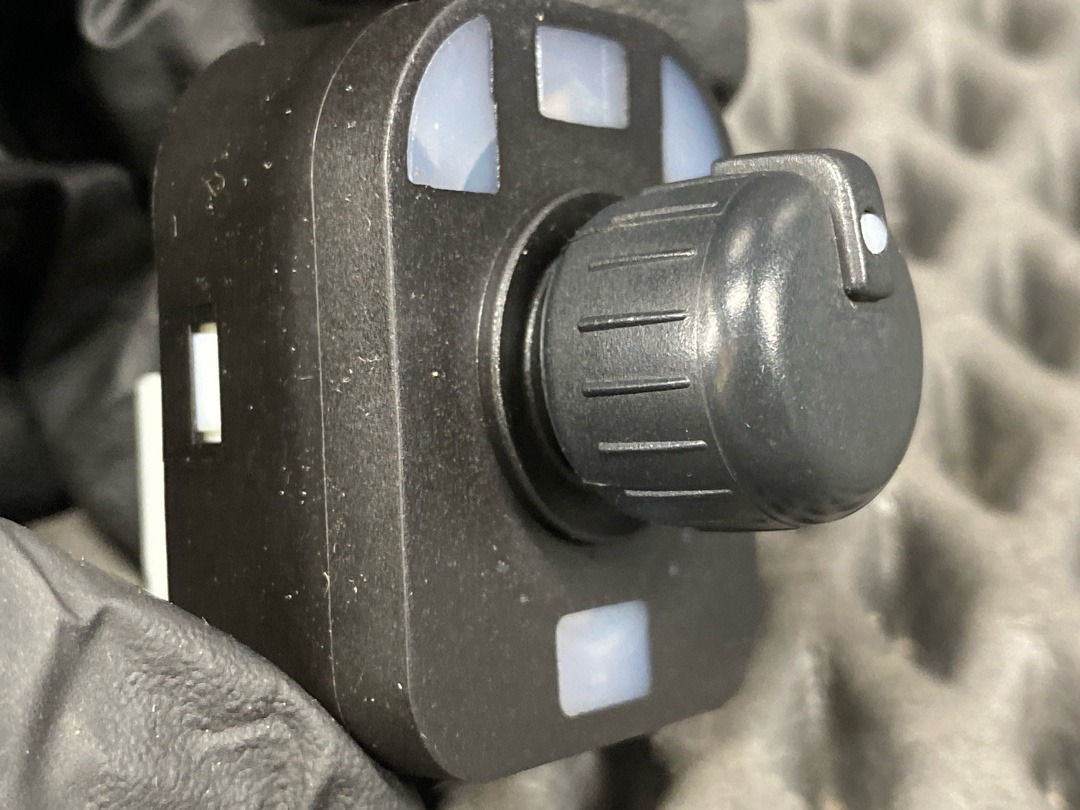 Кнопка регулировки зеркал, 1340 рублей, Красноярск