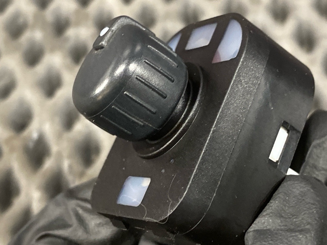 Кнопка регулировки зеркал, 1340 рублей, Красноярск