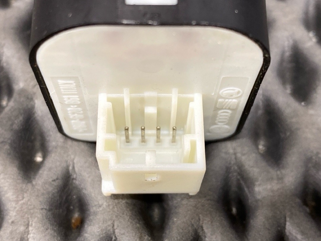 Кнопка регулировки зеркал, 1340 рублей, Красноярск