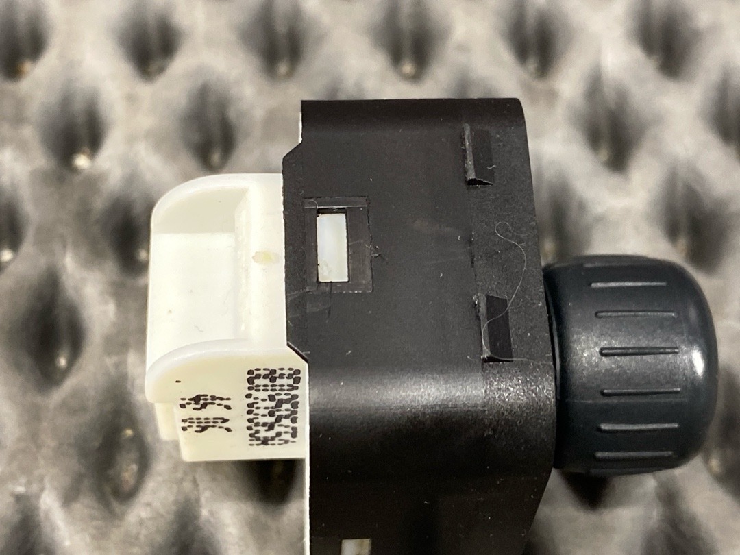 Кнопка регулировки зеркал, 1340 рублей, Красноярск