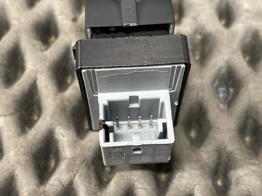 Кнопка стеклоподъемника, 570 рублей, Красноярск