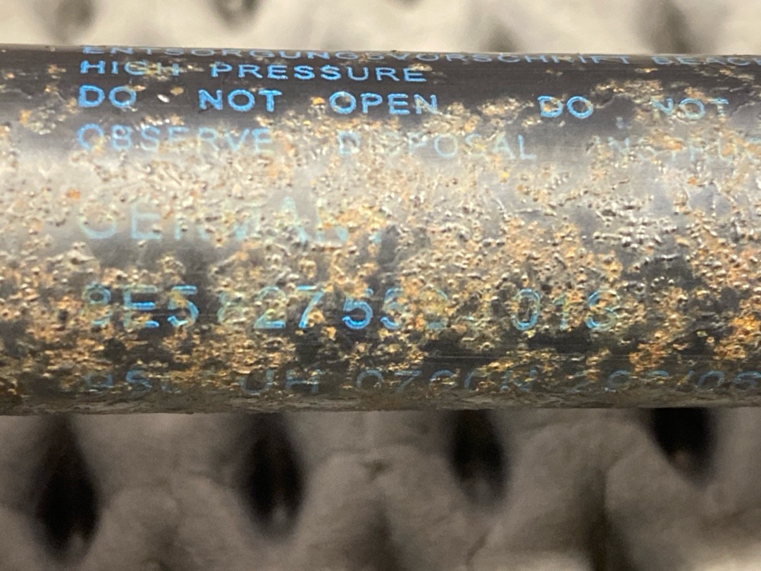 Амортизатор багажника, 730 рублей, Красноярск