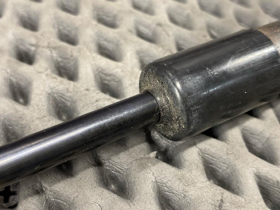 Амортизатор багажника, 730 рублей, Красноярск