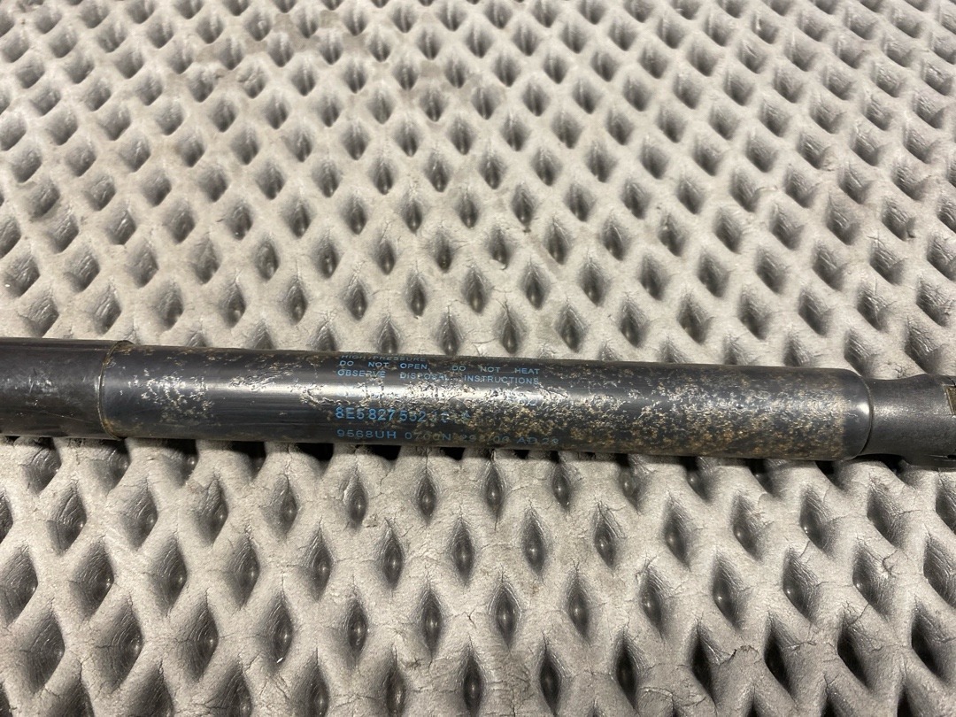 Амортизатор багажника, 730 рублей, Красноярск