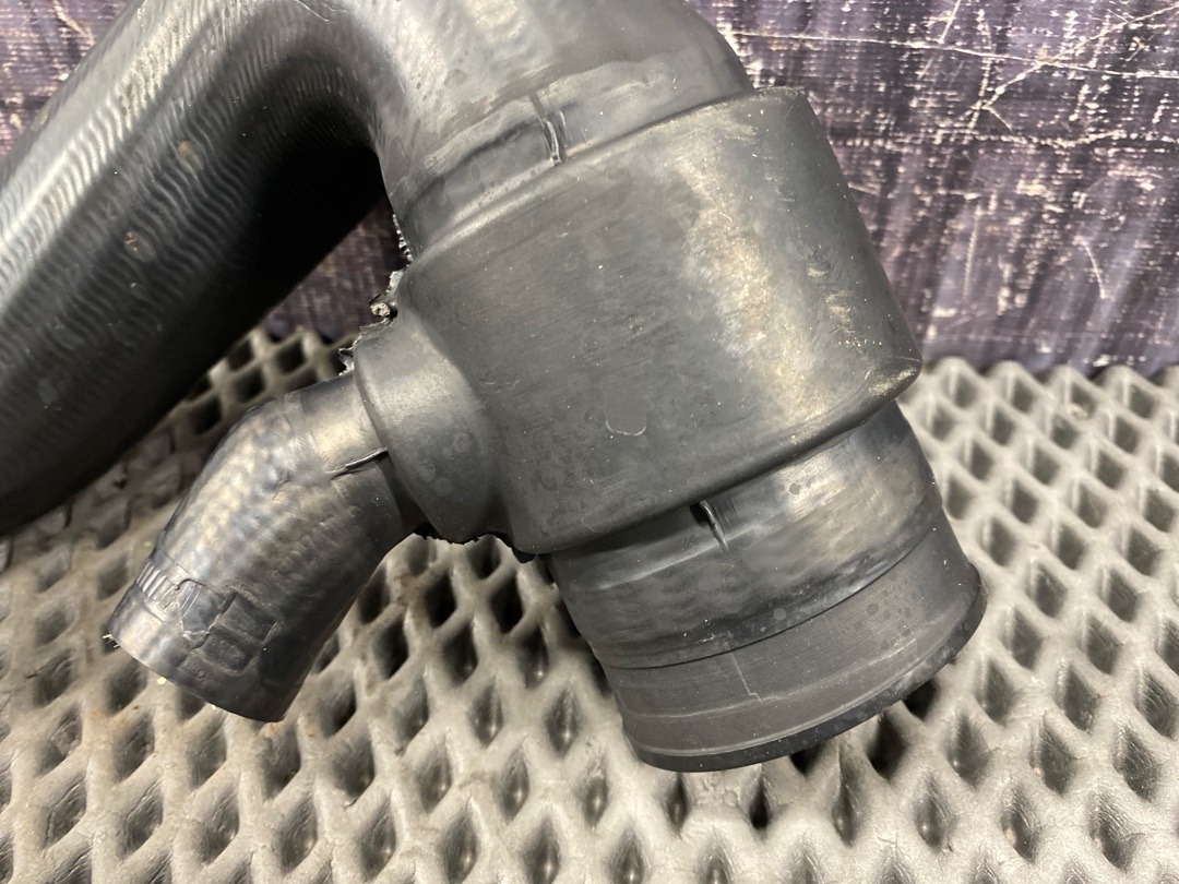 Патрубок интеркуллера, 2210 рублей, Красноярск