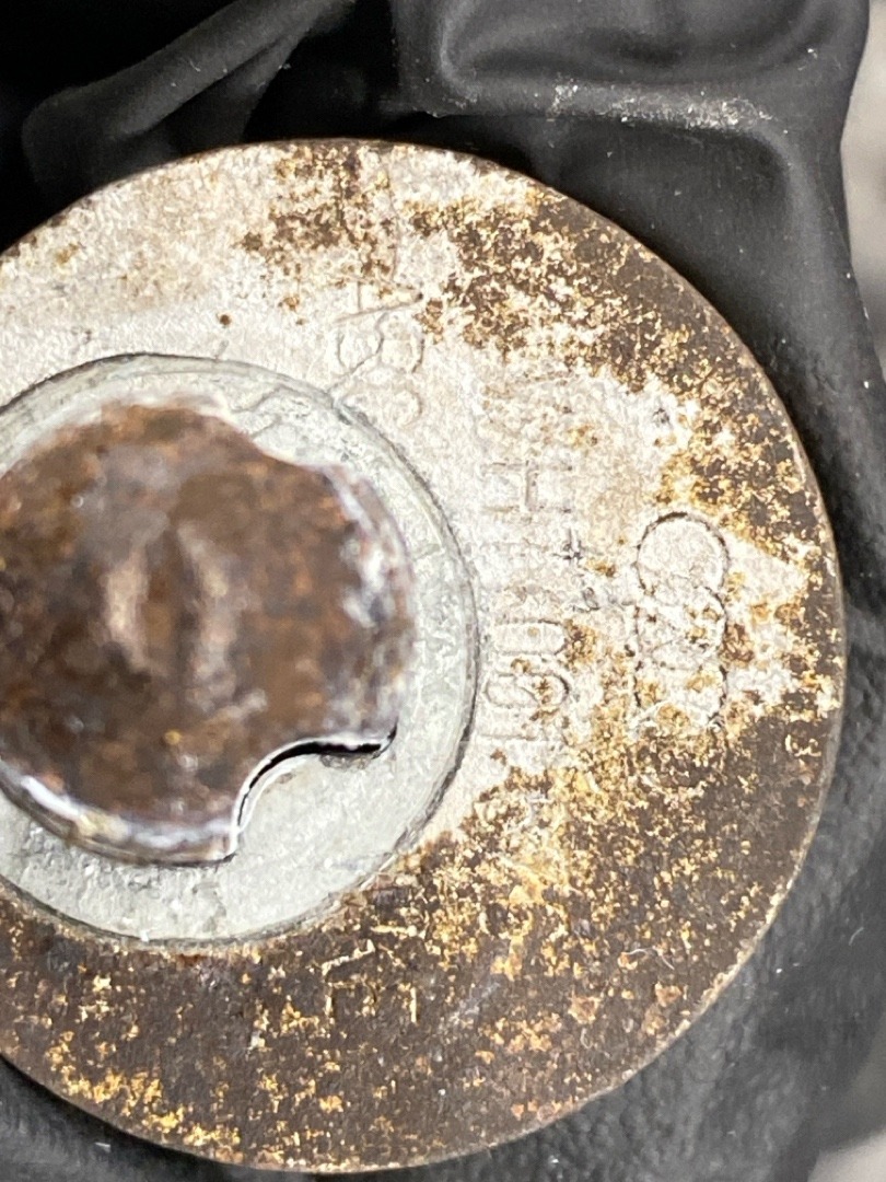 Болт развальный, 820 рублей, Красноярск