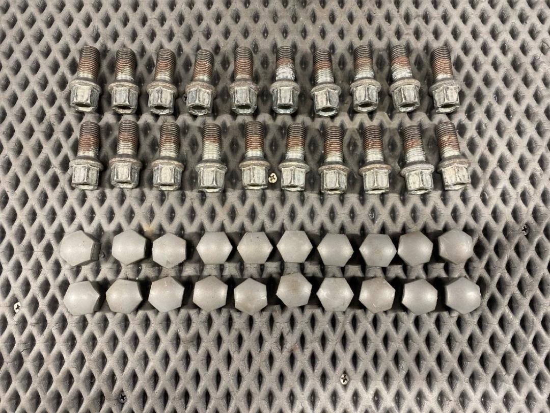 Комплект колесных болтов, 3340 рублей, Красноярск