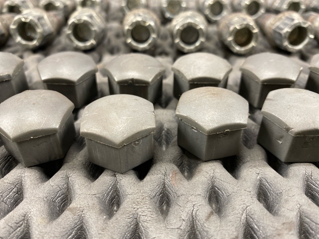 Комплект колесных болтов, 3340 рублей, Красноярск