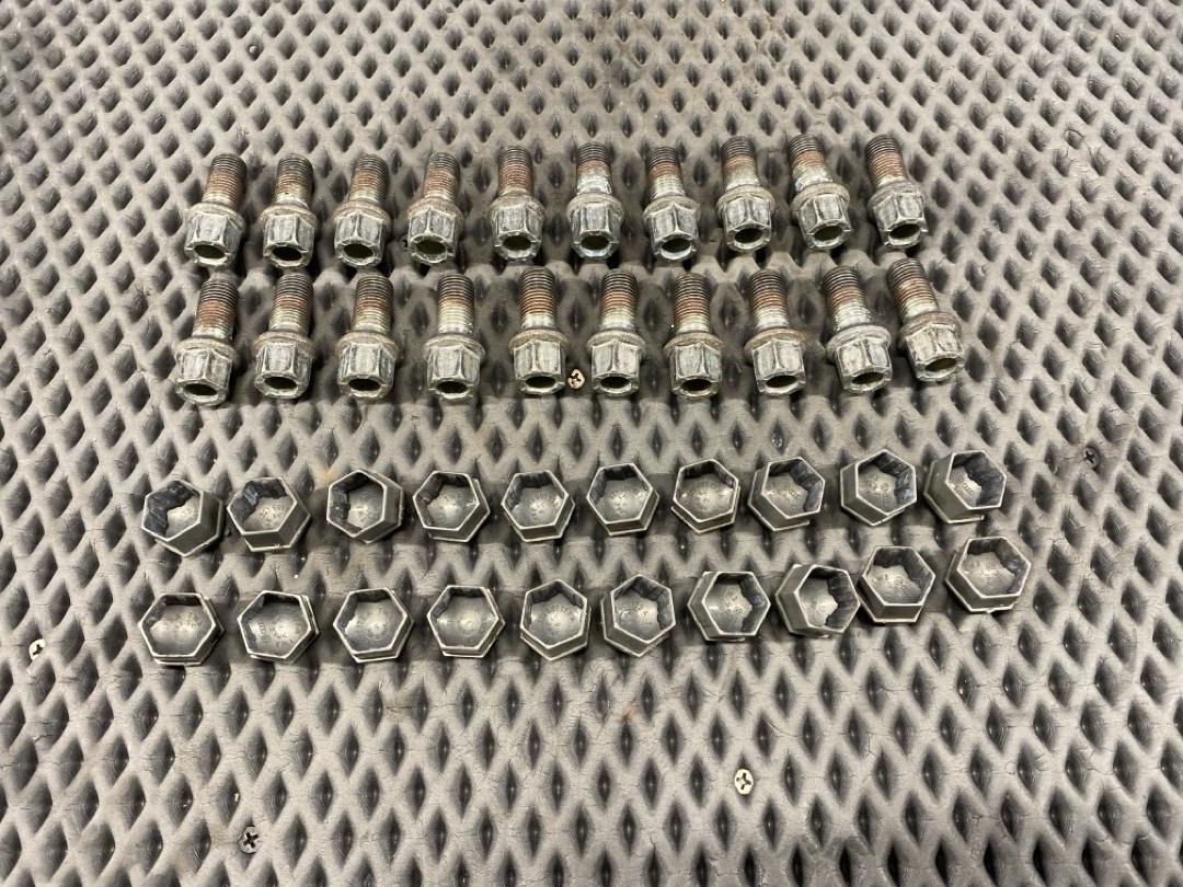 Комплект колесных болтов, 3340 рублей, Красноярск