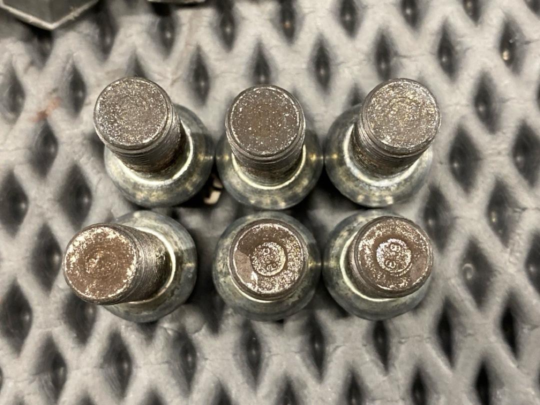 Комплект колесных болтов, 3340 рублей, Красноярск