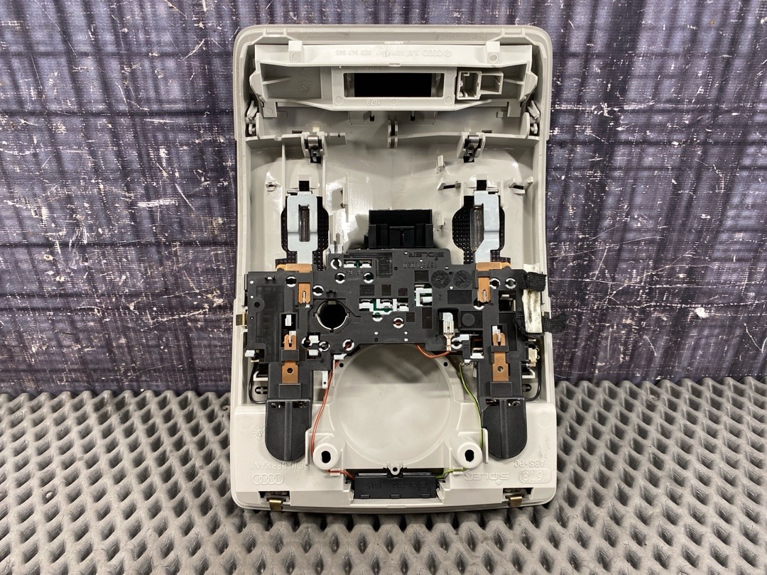 Плафон салона, 1420 рублей, Красноярск