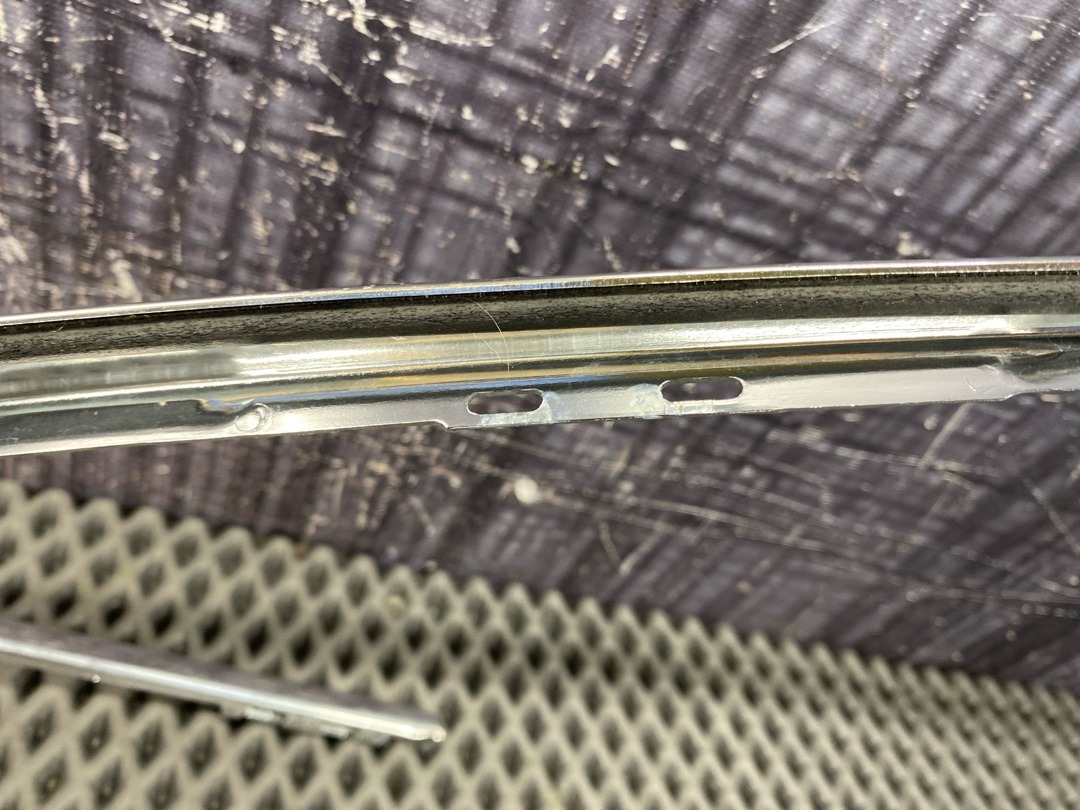 Молдинг стекла, 730 рублей, Красноярск