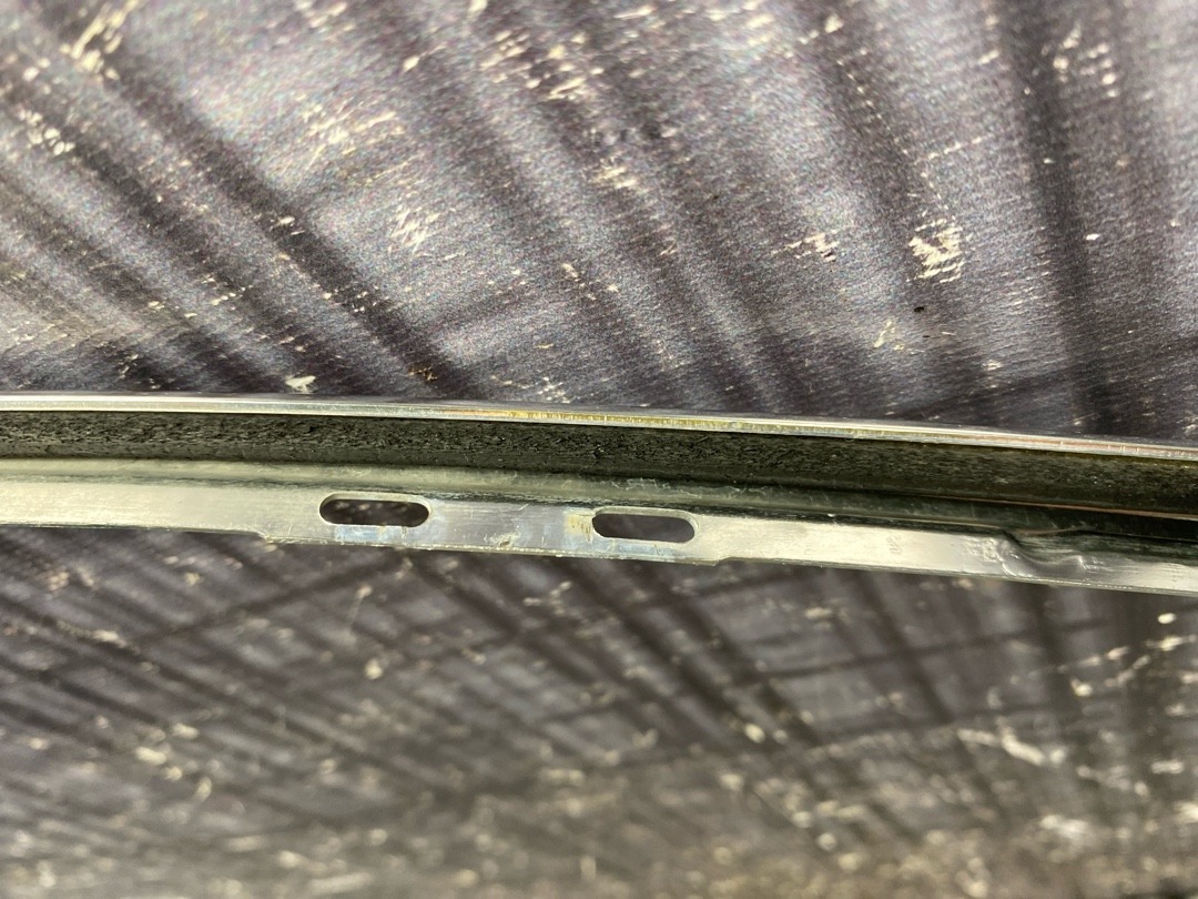 Молдинг стекла, 730 рублей, Красноярск