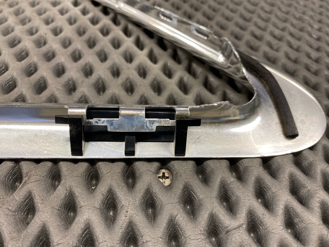 Молдинг стекла, 730 рублей, Красноярск