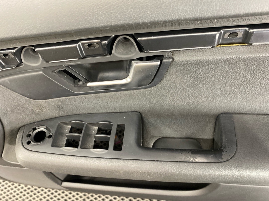 Комплект обшивок дверей, 7860 рублей, Красноярск