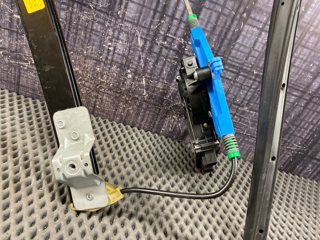 Стеклоподъемник, 2460 рублей, Красноярск