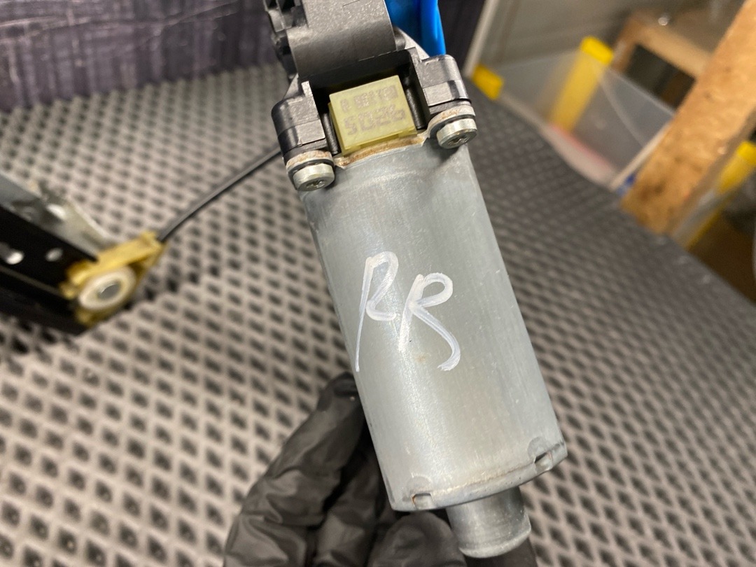 Стеклоподъемник, 2460 рублей, Красноярск