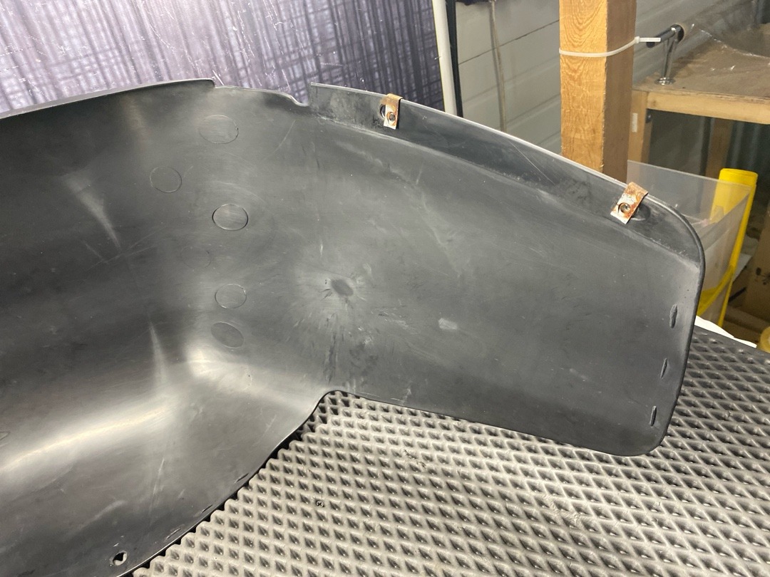 Подкрылок, 960 рублей, Красноярск