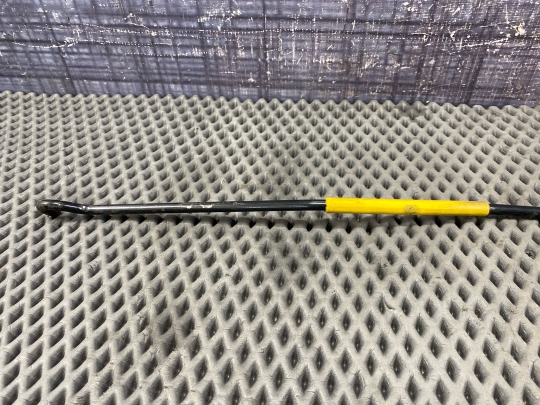 Упор капота, 640 рублей, Красноярск