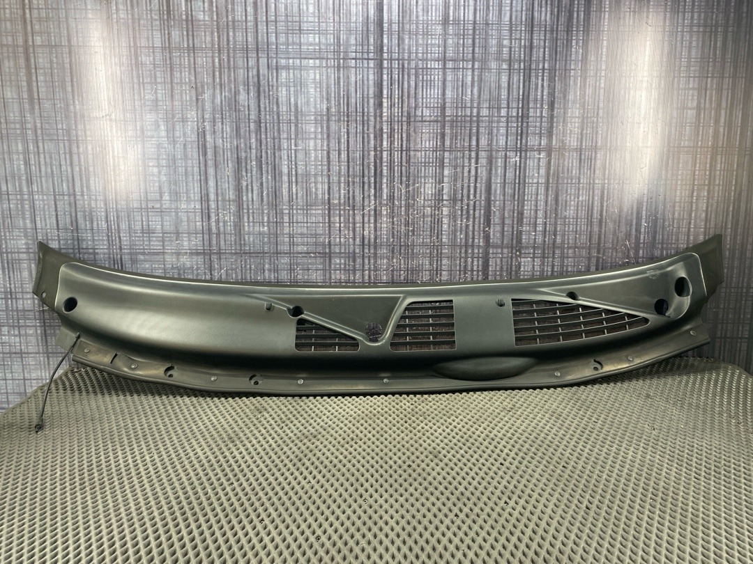 Решетка под лобовое стекло, 2020 рублей, Красноярск