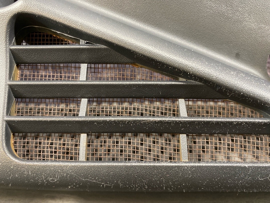 Решетка под лобовое стекло, 2020 рублей, Красноярск